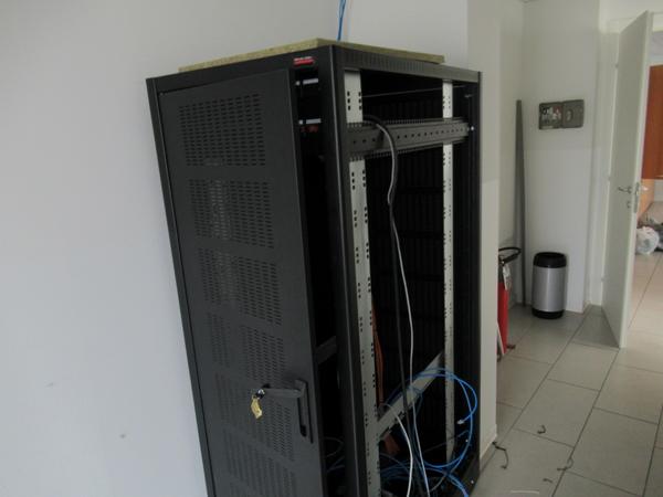 1010#3563 Arredi ufficio e attrezzature elettroniche in vendita - foto 19