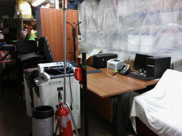 1011#3563 Arredi ufficio e attrezzature elettroniche in vendita - foto 1