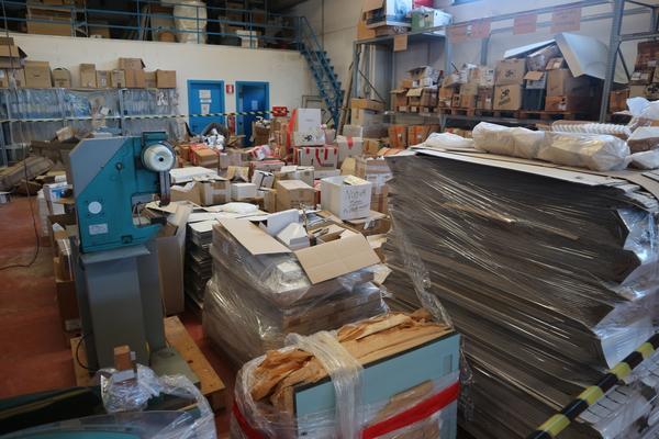 1#3567 Pressa elettrica Sicom e magazzino prodotti per l'illuminazione in vendita - foto 2