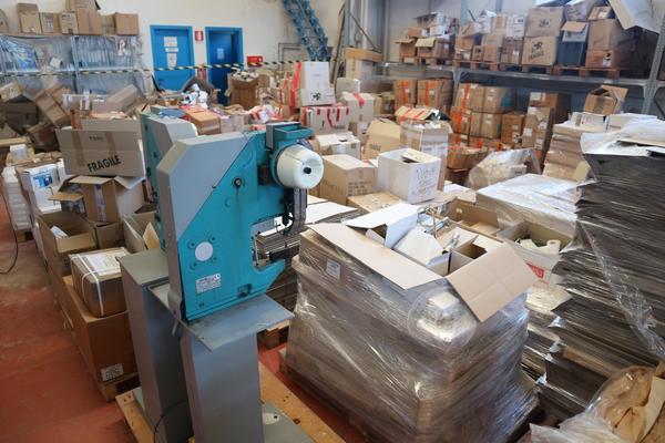 1#3567 Pressa elettrica Sicom e magazzino prodotti per l'illuminazione in vendita - foto 5