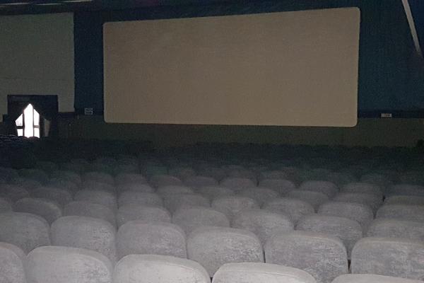 1#3569 Attrezzatura per sala cinematografica in vendita - foto 1