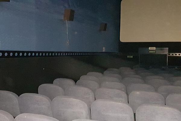 2#3569 Attrezzatura per sala cinematografica e ufficio in vendita - foto 9