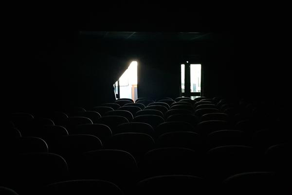 2#3569 Attrezzatura per sala cinematografica e ufficio in vendita - foto 12