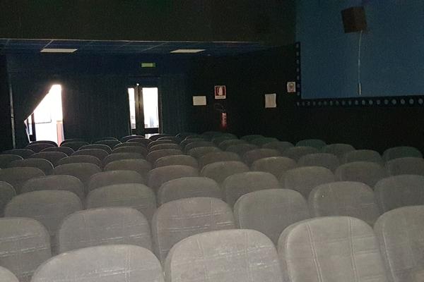 2#3569 Attrezzatura per sala cinematografica e ufficio in vendita - foto 14