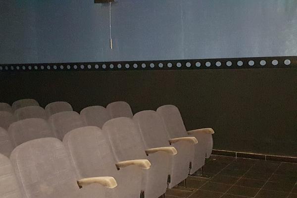 2#3569 Attrezzatura per sala cinematografica e ufficio in vendita - foto 15