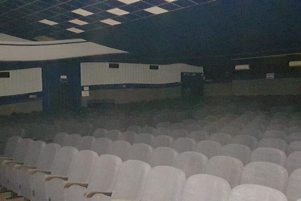 2#3569 Attrezzatura per sala cinematografica e ufficio in vendita - foto 19