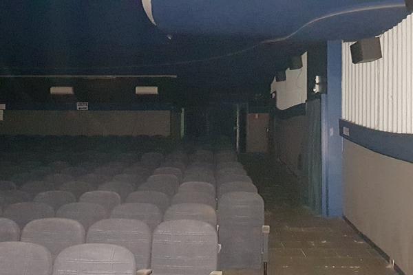 2#3569 Attrezzatura per sala cinematografica e ufficio in vendita - foto 20