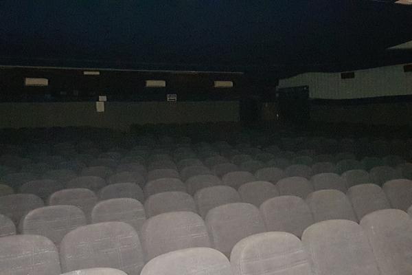 2#3569 Attrezzatura per sala cinematografica e ufficio in vendita - foto 22