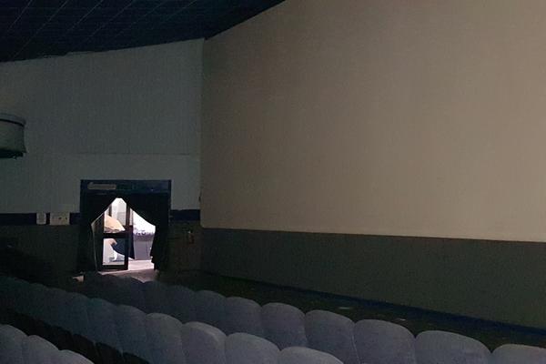 2#3569 Attrezzatura per sala cinematografica e ufficio in vendita - foto 25