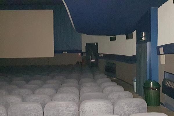 2#3569 Attrezzatura per sala cinematografica e ufficio in vendita - foto 26