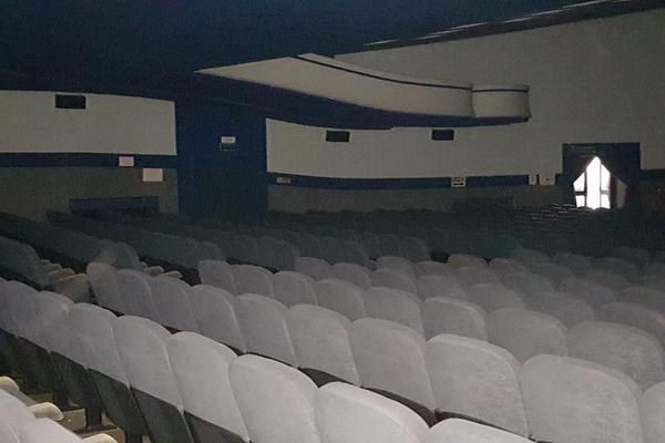 2#3569 Attrezzatura per sala cinematografica e ufficio in vendita - foto 27