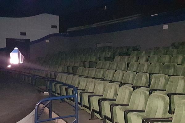 2#3569 Attrezzatura per sala cinematografica e ufficio in vendita - foto 32