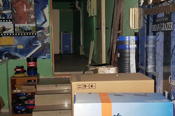 2#3569 Attrezzatura per sala cinematografica e ufficio in vendita - foto 35