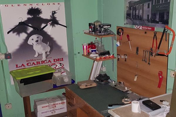 2#3569 Attrezzatura per sala cinematografica e ufficio in vendita - foto 36