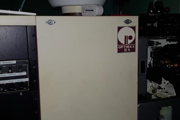 2#3569 Attrezzatura per sala cinematografica e ufficio in vendita - foto 47