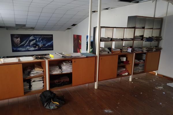2#3569 Attrezzatura per sala cinematografica e ufficio in vendita - foto 64