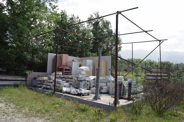 20#3589 Platea in cemento con struttura in vendita - foto 1