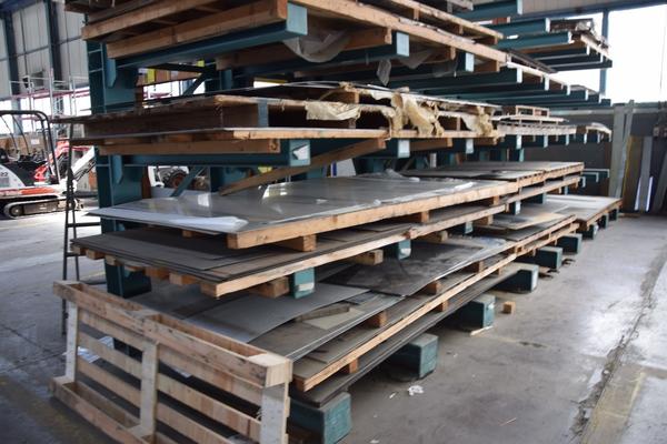 34#3589 Scaffalatura cantilever con lamiere in vendita - foto 7