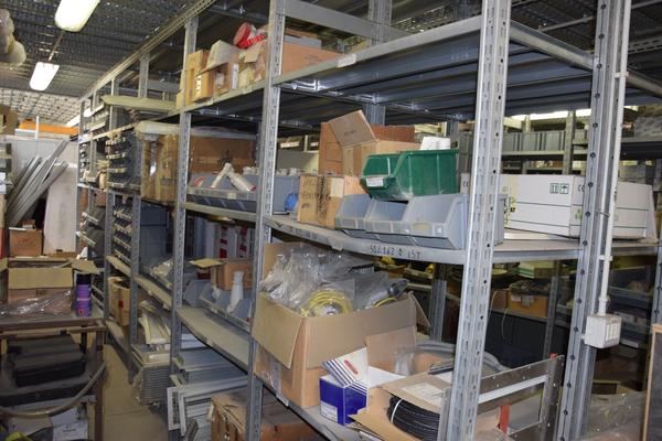 39#3589 Magazzino di materiale elettrico e viteria in vendita - foto 14