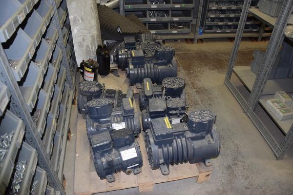 39#3589 Magazzino di materiale elettrico e viteria in vendita - foto 22