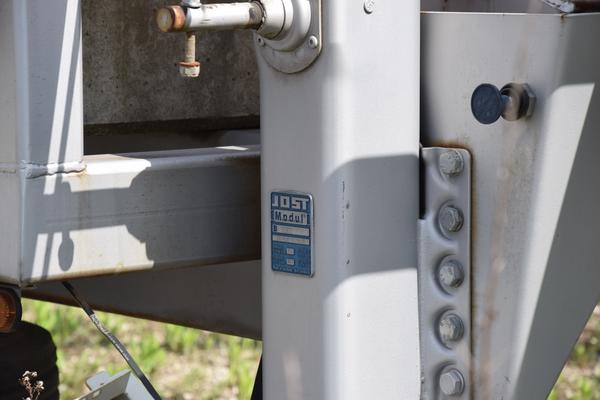 8#3589 Carrello con shelter e traliccio per telecomunicazioni in vendita - foto 6