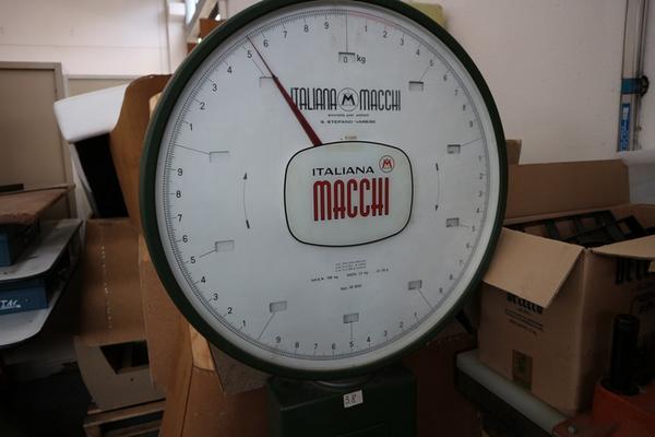 34#3594 Banchi da lavoro Marim e macchine da cucire Durkopp in vendita - foto 3