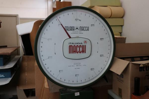 34#3594 Banchi da lavoro Marim e macchine da cucire Durkopp in vendita - foto 4