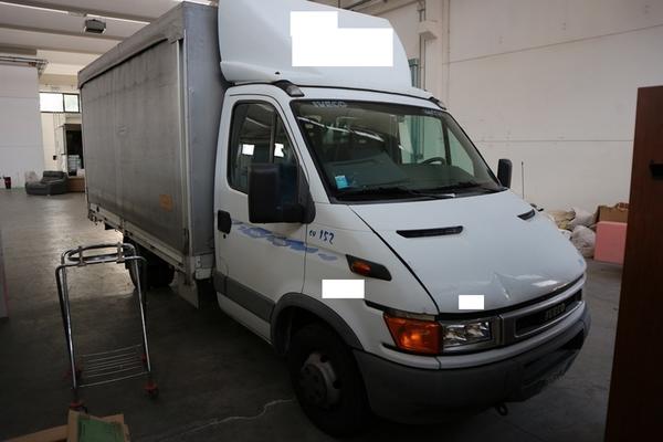 61#3594 Autocarro Iveco 35C13A in vendita - foto 4