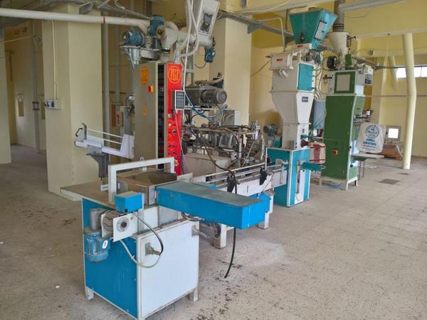 14#3630 Confezionatrici semiautomatiche per sacchi Comes e Paglierani in vendita - foto 13