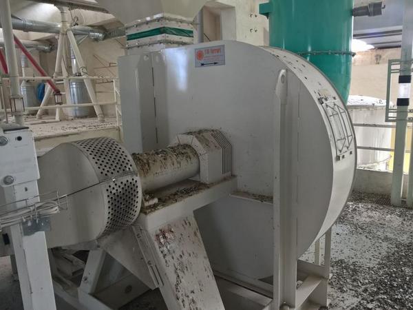 17#3630 Elettroventilatori Ferrari e pulitrice combinata Buhler in vendita - foto 30