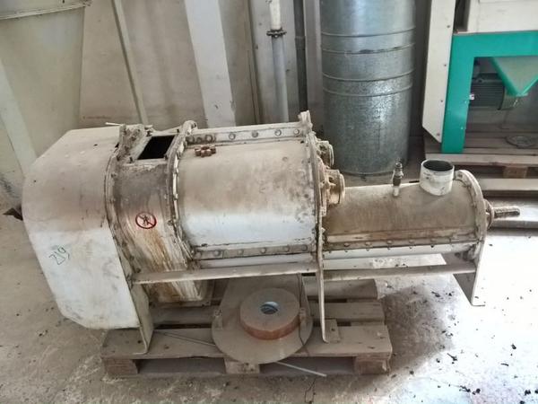 17#3630 Elettroventilatori Ferrari e pulitrice combinata Buhler in vendita - foto 73