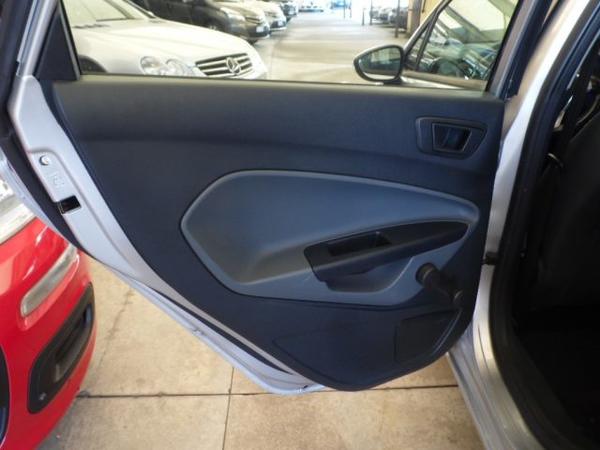 6#3636 Autovettura Ford Fiesta 1.4 in vendita - foto 12