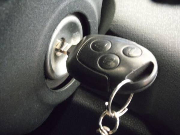 6#3636 Autovettura Ford Fiesta 1.4 in vendita - foto 15