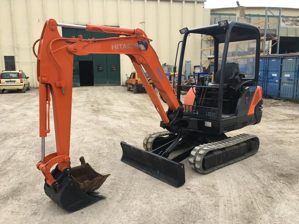 mini 12#3637 Mini escavatore Hitachi ZX 2, Perugia, Umbria - Annunci