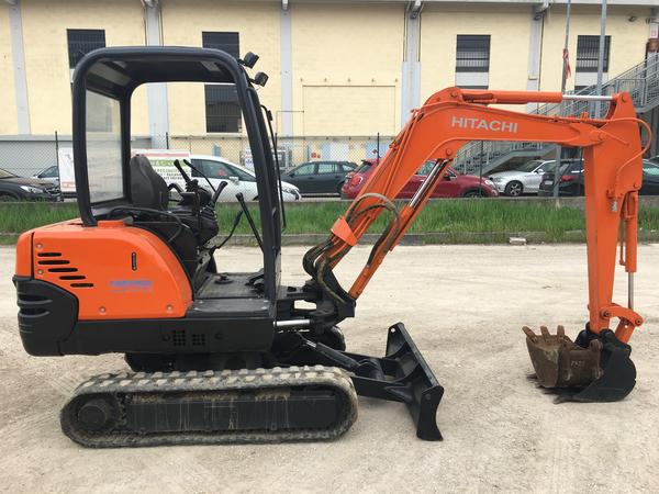 12#3637 Mini escavatore Hitachi ZX 2, Perugia, Umbria - Annunci