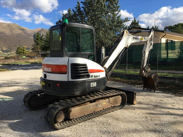 7#3637 Mini escavatore Bobcat E50 in vendita - foto 3
