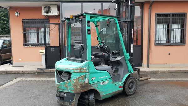 Carrelli elevatori in vendita