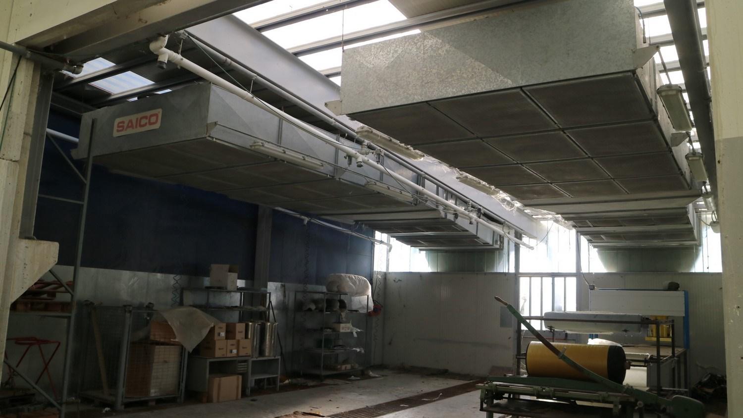 Lot Saico spray booths