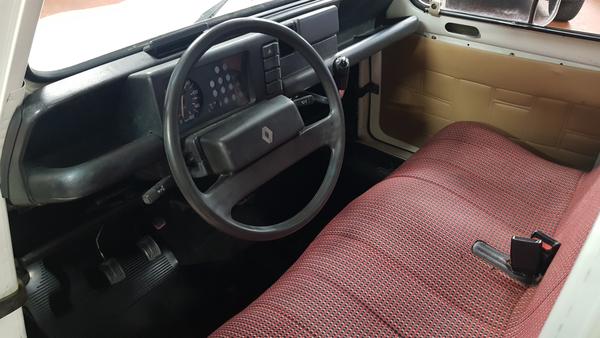 13#3664 Autovettura Renault 4 in vendita - foto 6
