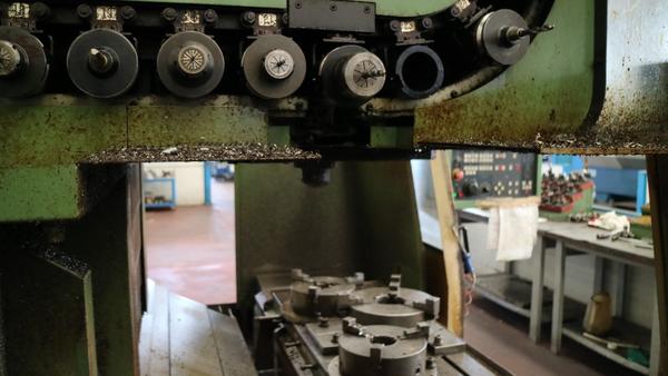 44#3667 Fresa CNC Mori Seiki MV 45 in vendita - foto 17