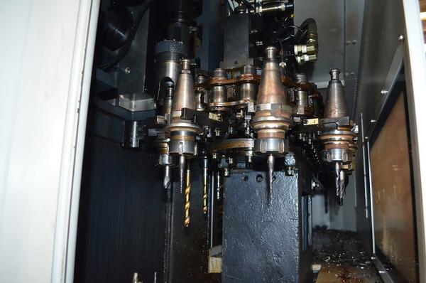 51#3667 Fresa Doosan VC 400 in vendita - foto 20
