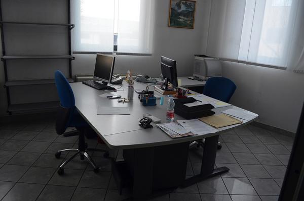 73#3667 Arredi e attrezzature da ufficio in vendita - foto 46
