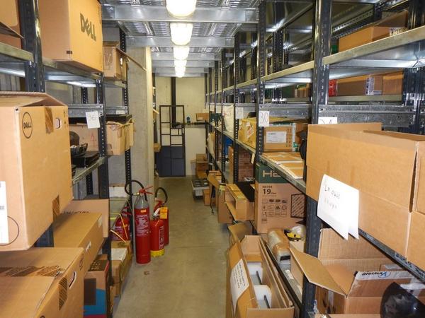 4#3668 Magazzino componenti elettronici e informatici in vendita - foto 4