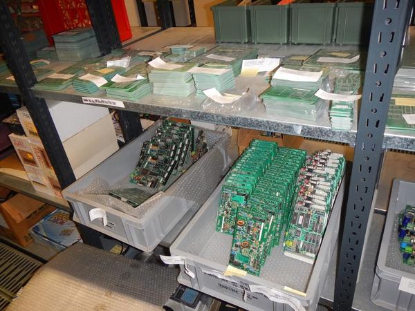 4#3668 Magazzino componenti elettronici e informatici in vendita - foto 8