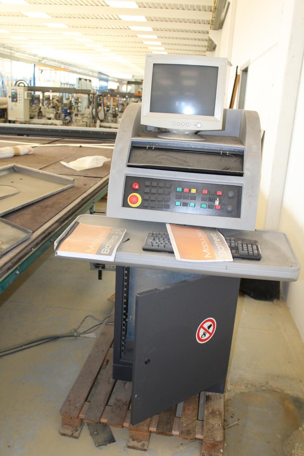 Lot Bottero glass cutting table