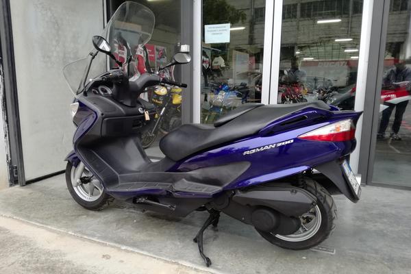 25#3672 Moto Suzuki Burgman 200cc in vendita - foto 2