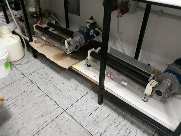 17#3675 Spettrofotometro Hitachi e centrifuga Bekman in vendita - foto 14