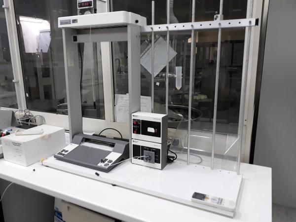 17#3675 Spettrofotometro Hitachi e centrifuga Bekman in vendita - foto 16