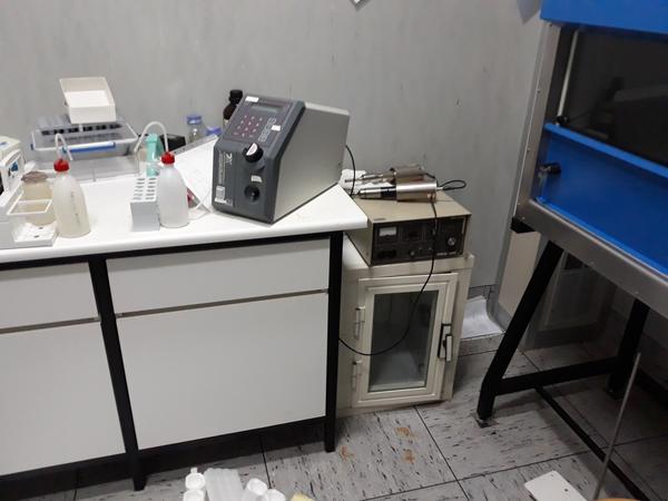 20#3675 Cappa flusso laminare Gelaire e microscopio Olympus BH2 in vendita - foto 8