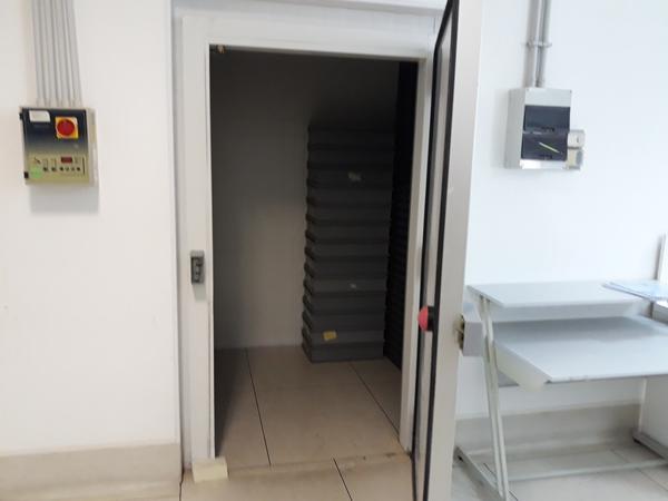 26#3675 Dispenser e lavatore per provette Corima in vendita - foto 5